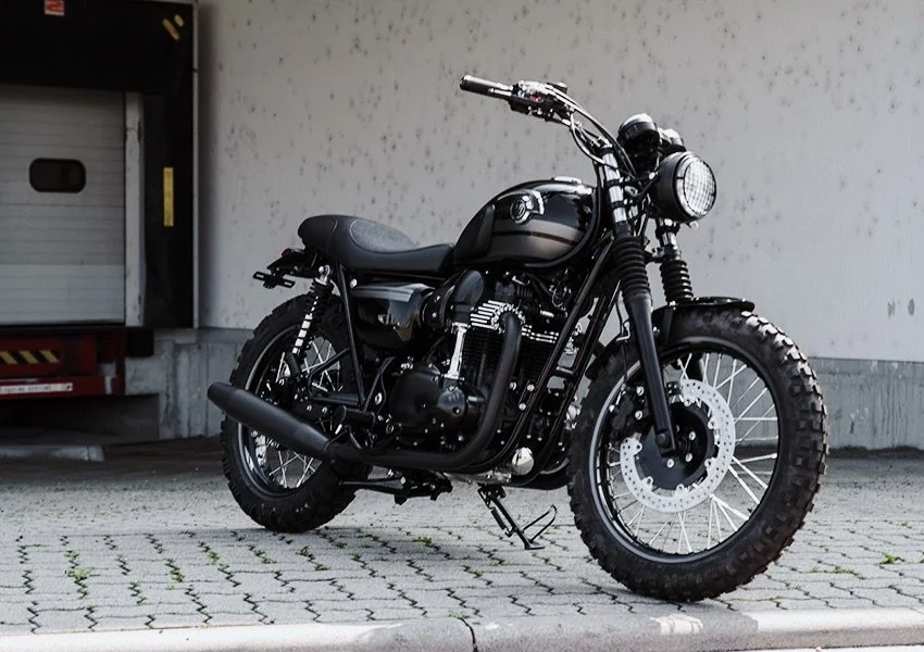 Kawasaki-W800-Ultra-Black-2014_0003.jpeg