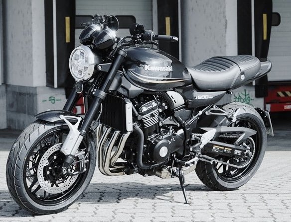 0008_Hoely_Z900RS-1.jpeg