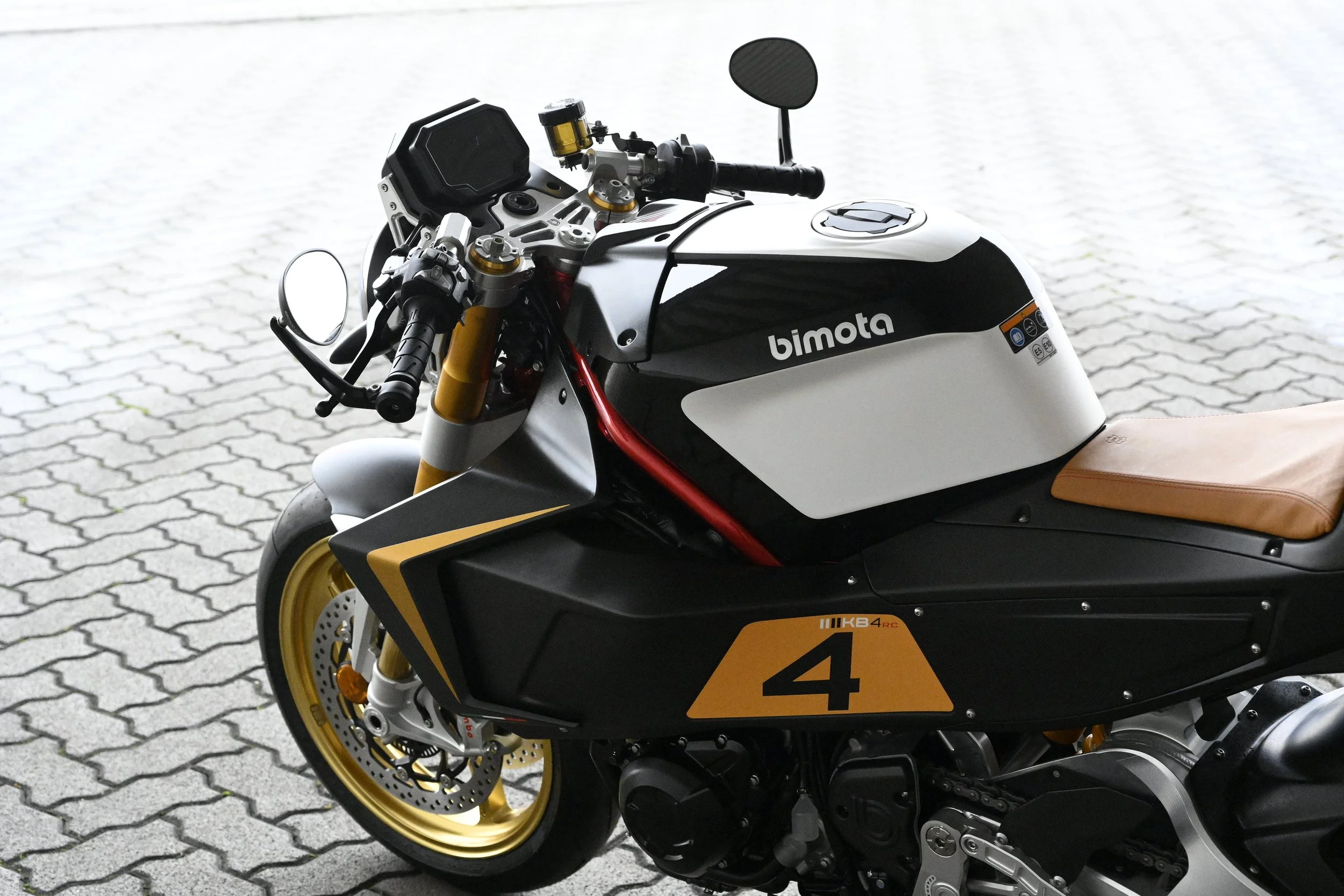 _LS73090.JPG