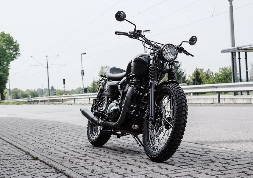 Kawasaki-W800-Black-Hoely-2015_0034.jpeg