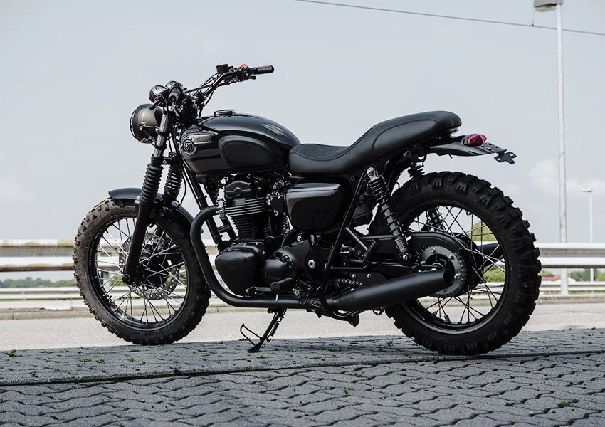 Kawasaki-W800-Ultra-Black-2014_0008.jpeg