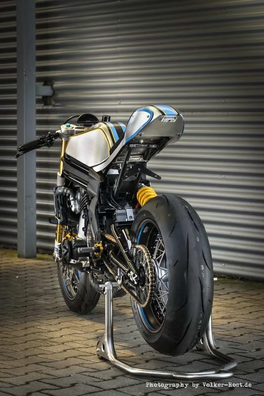 Roadster Hoely Radicale (47).jpg