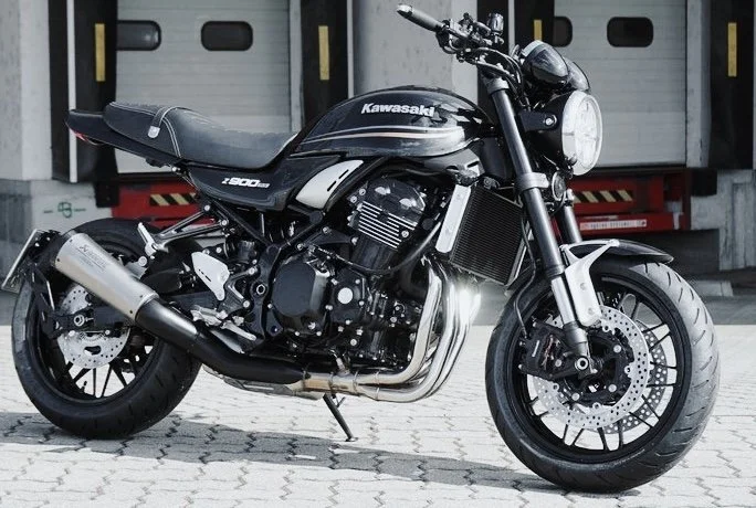 0001a_Hoely_Z900RS-1.jpeg