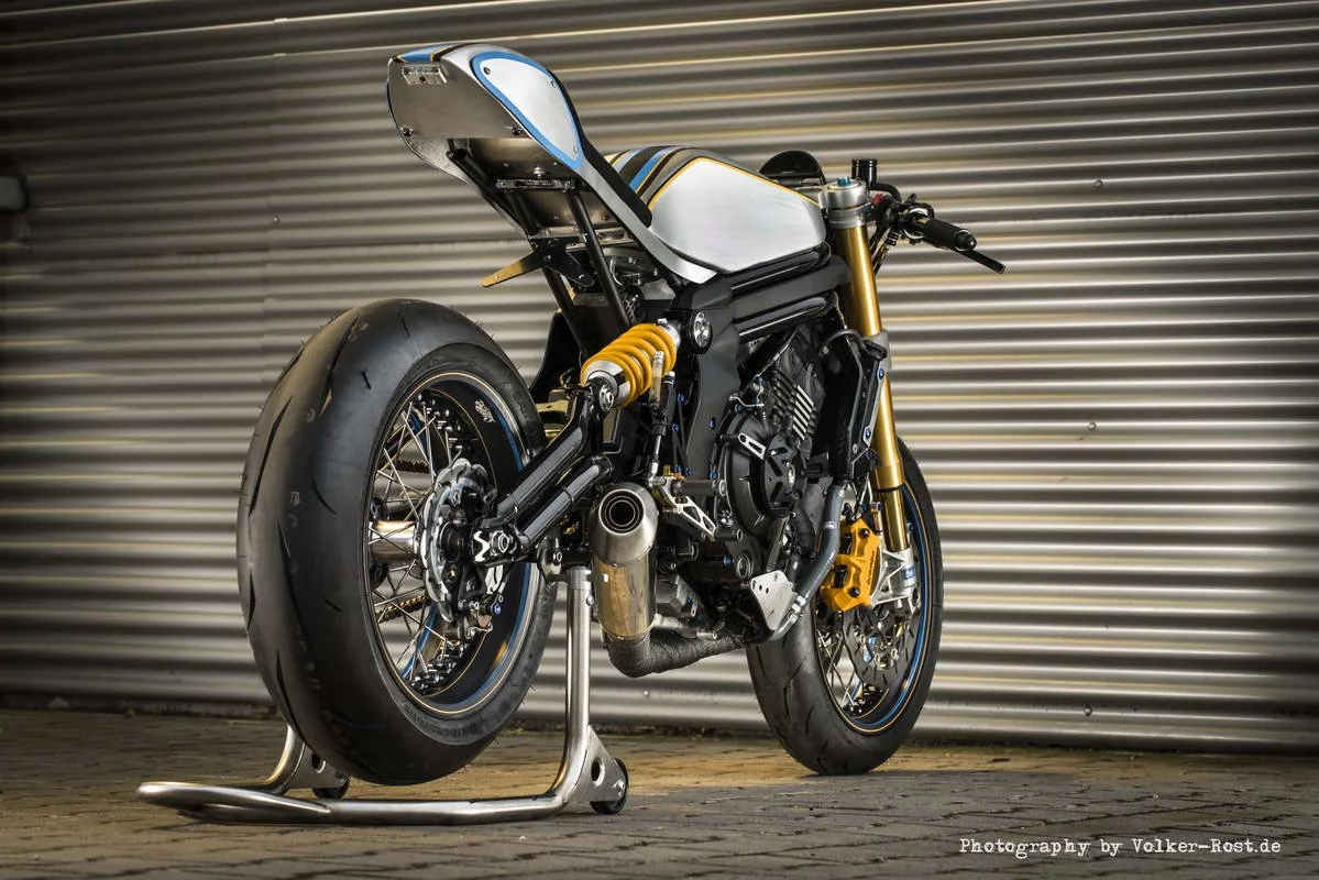 Roadster Hoely Radicale (50).jpg