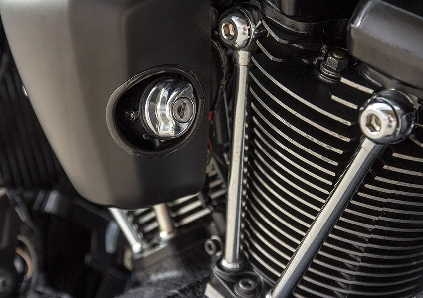 Kawasaki-VN2000-Black-Hoely-2014_0047.jpg