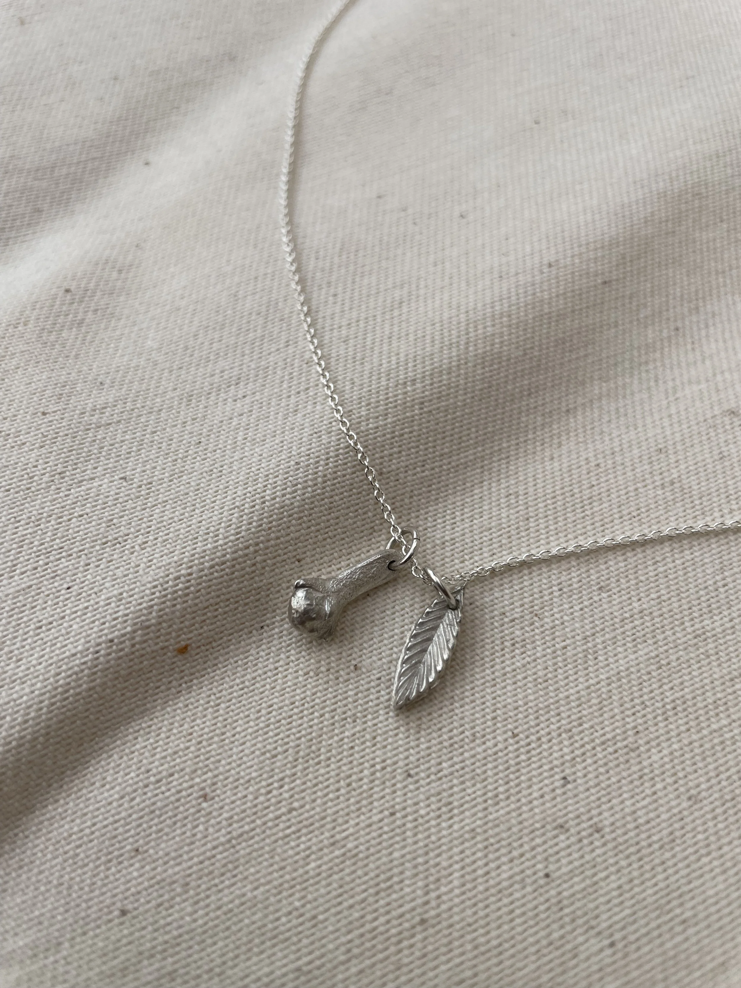 Kruidnagelketting — Ritual Piece