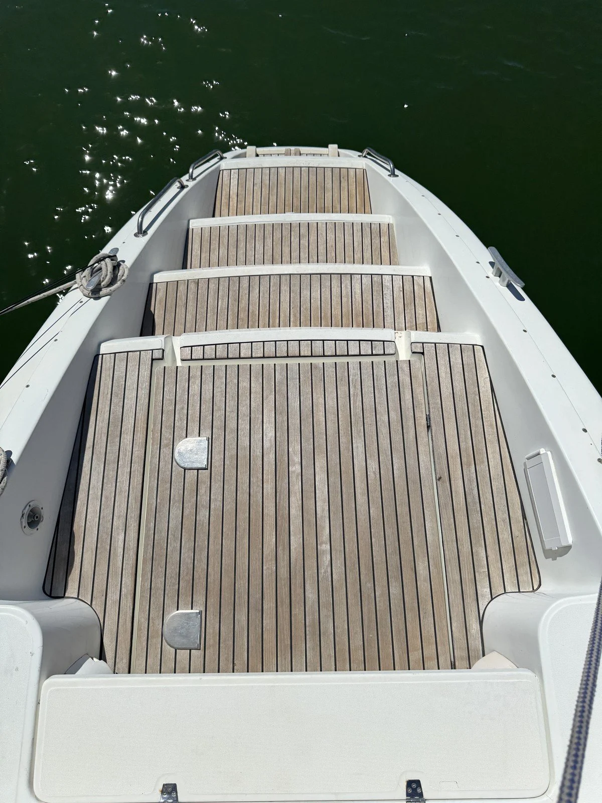 p16_Cockpit_en_Deck_3.jpg
