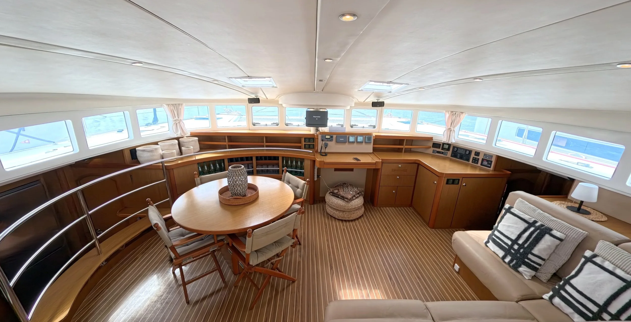 p08_Interior.jpg