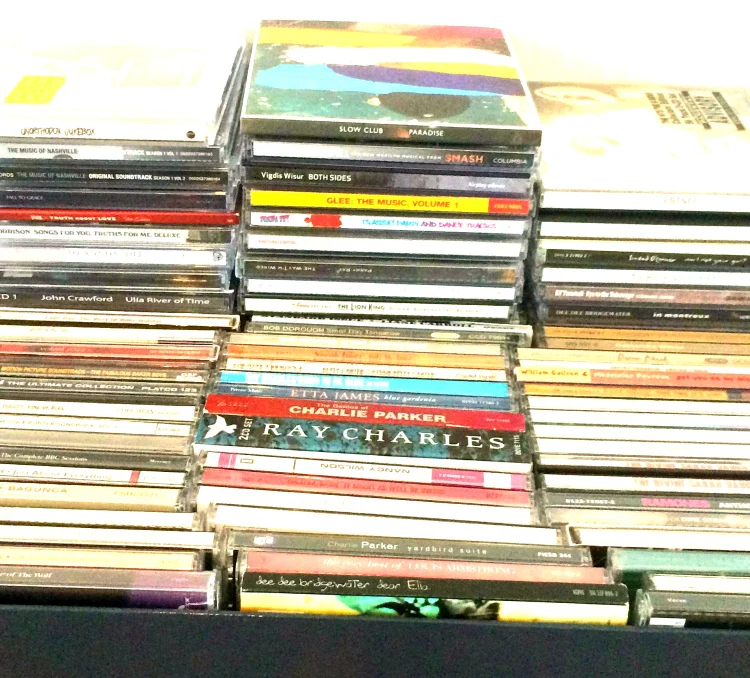 cds-750x678.jpg