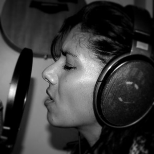 Parry singing B&W.png