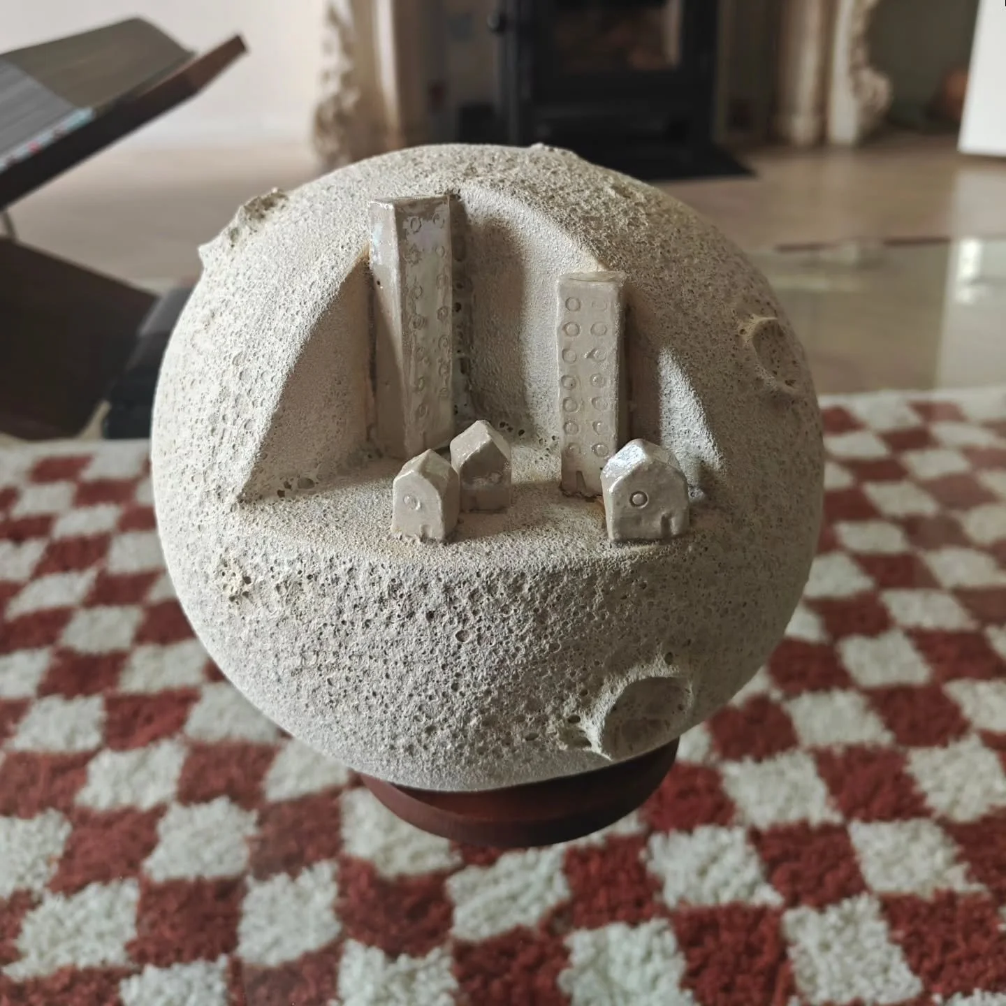 Is there life ons Mars? ➡️ Swipe for progress 

#handbuilding #ceramics #handmadeceramics