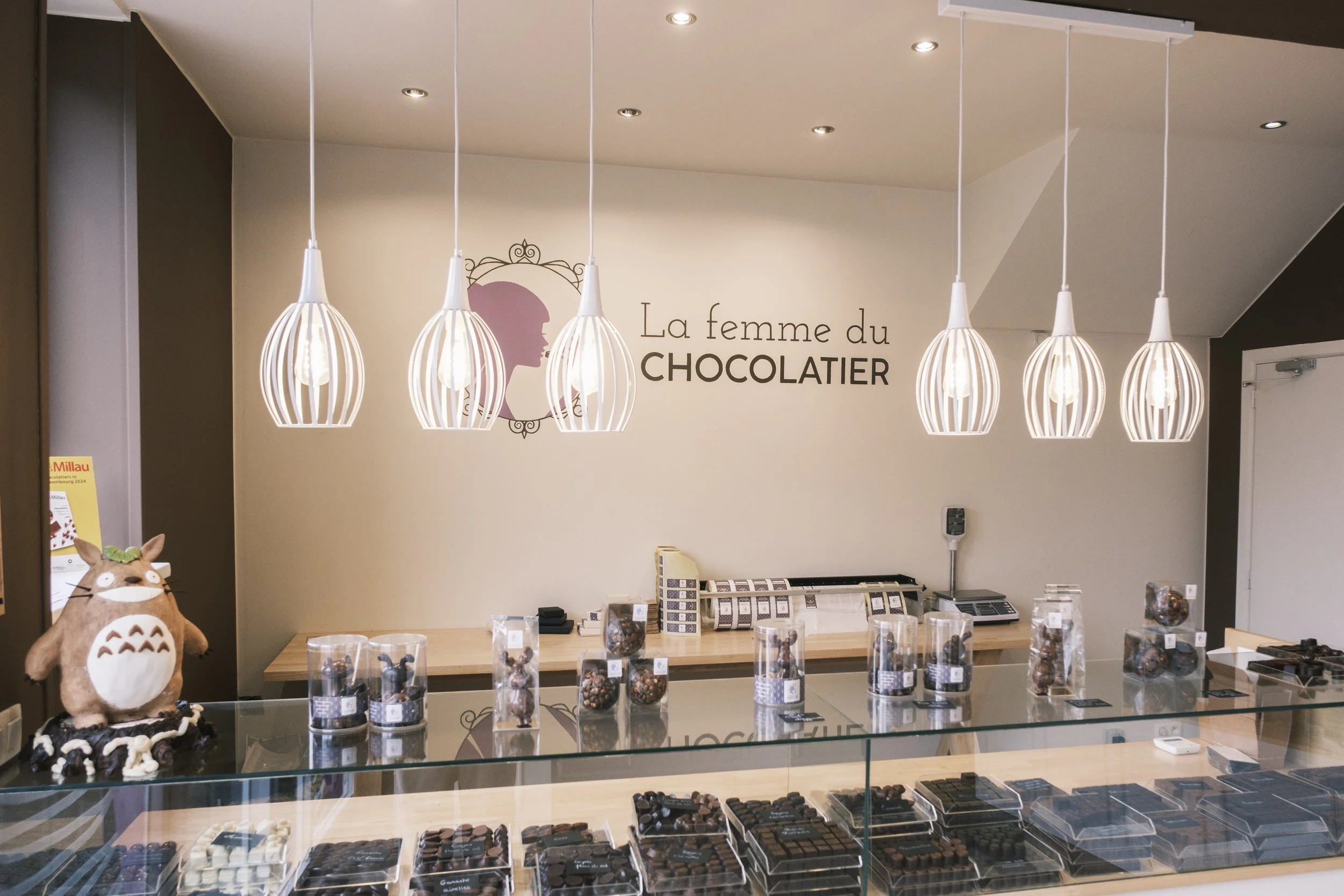 Vitrine d'une chocolaterie appelée 'La femme du Chocolatier' | QSphotography | Namur