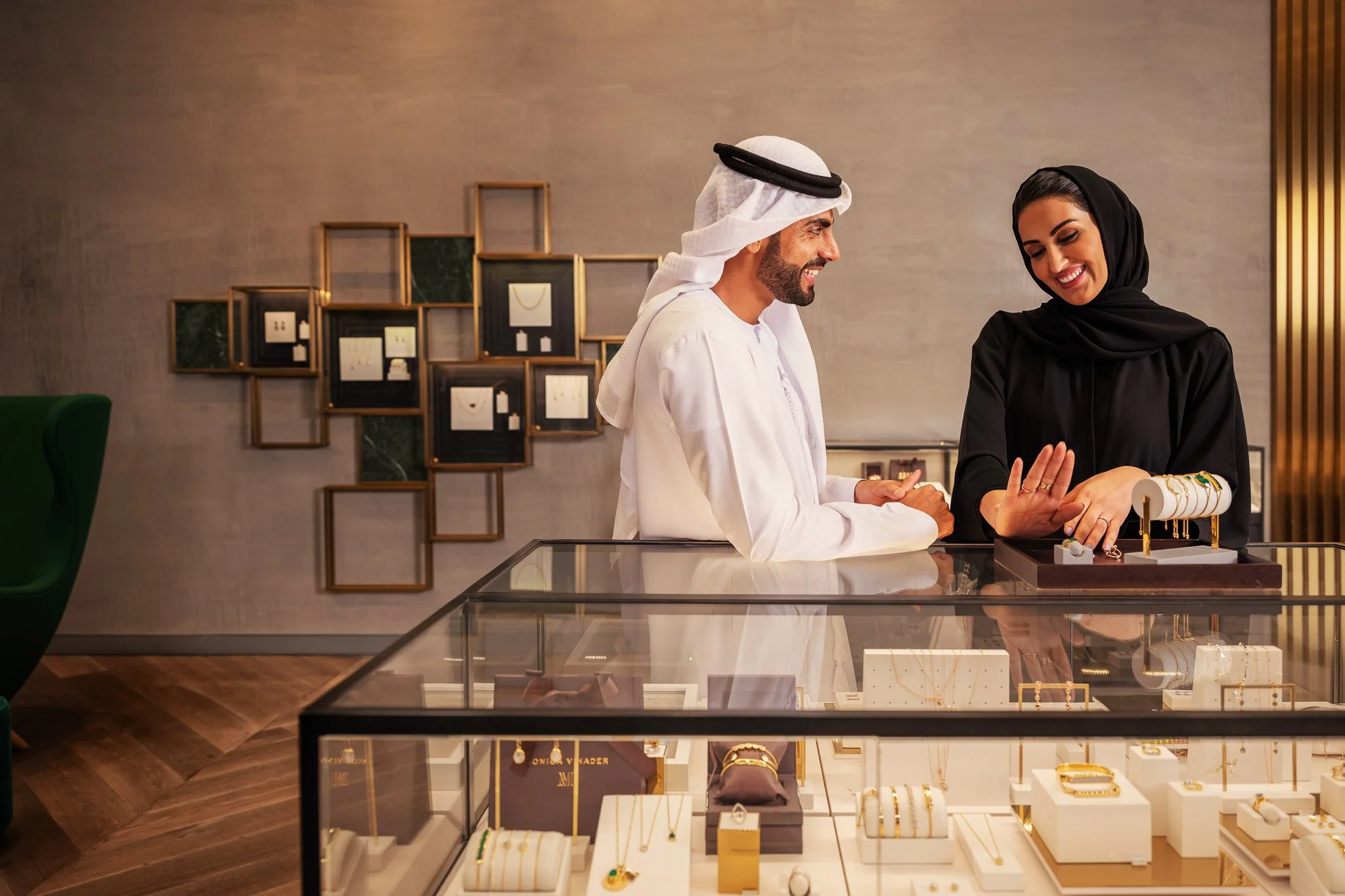 82285 SHOPPING Jewellery DSCF0932.jpg