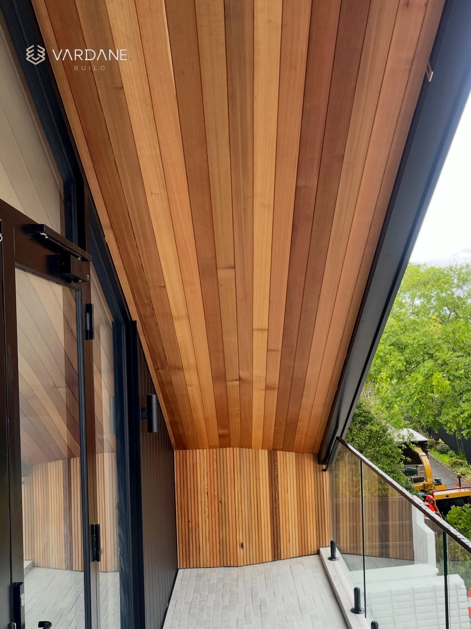 Woorden roof perfectly aligned carpentry work