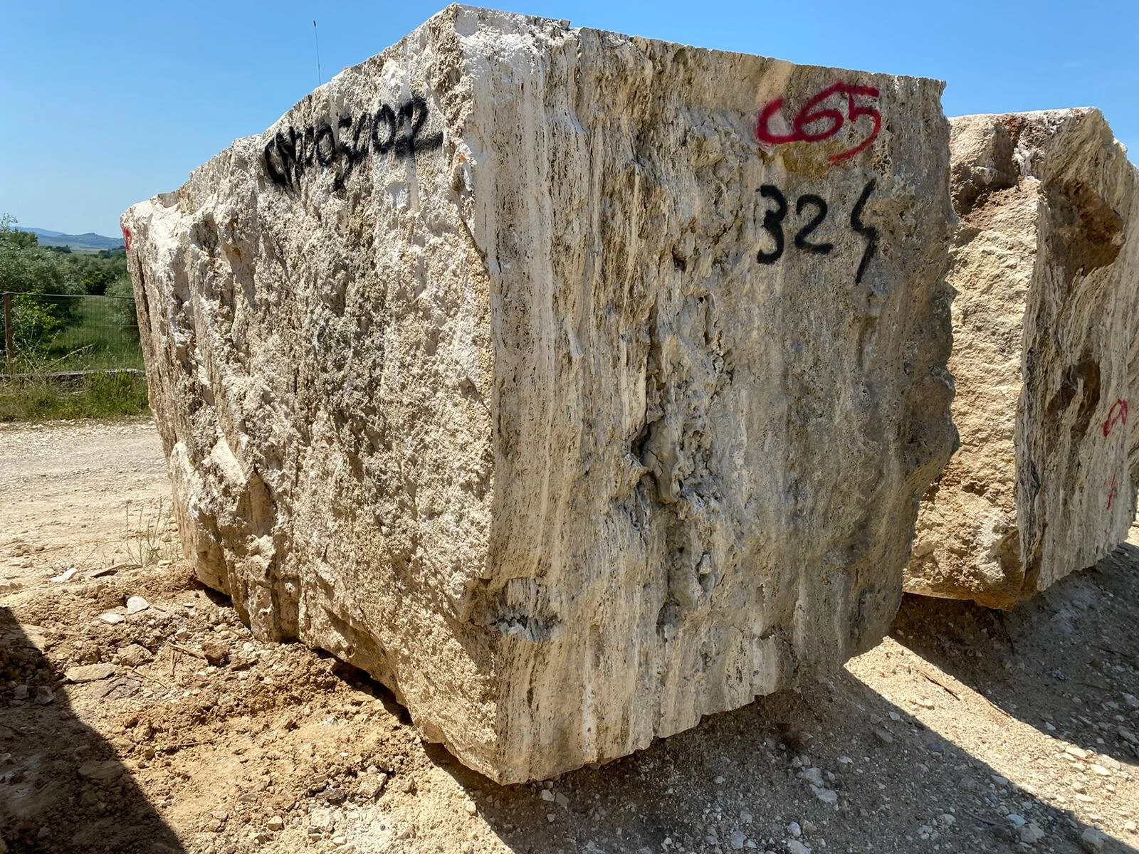 Blocco di Cava Nera grezzo