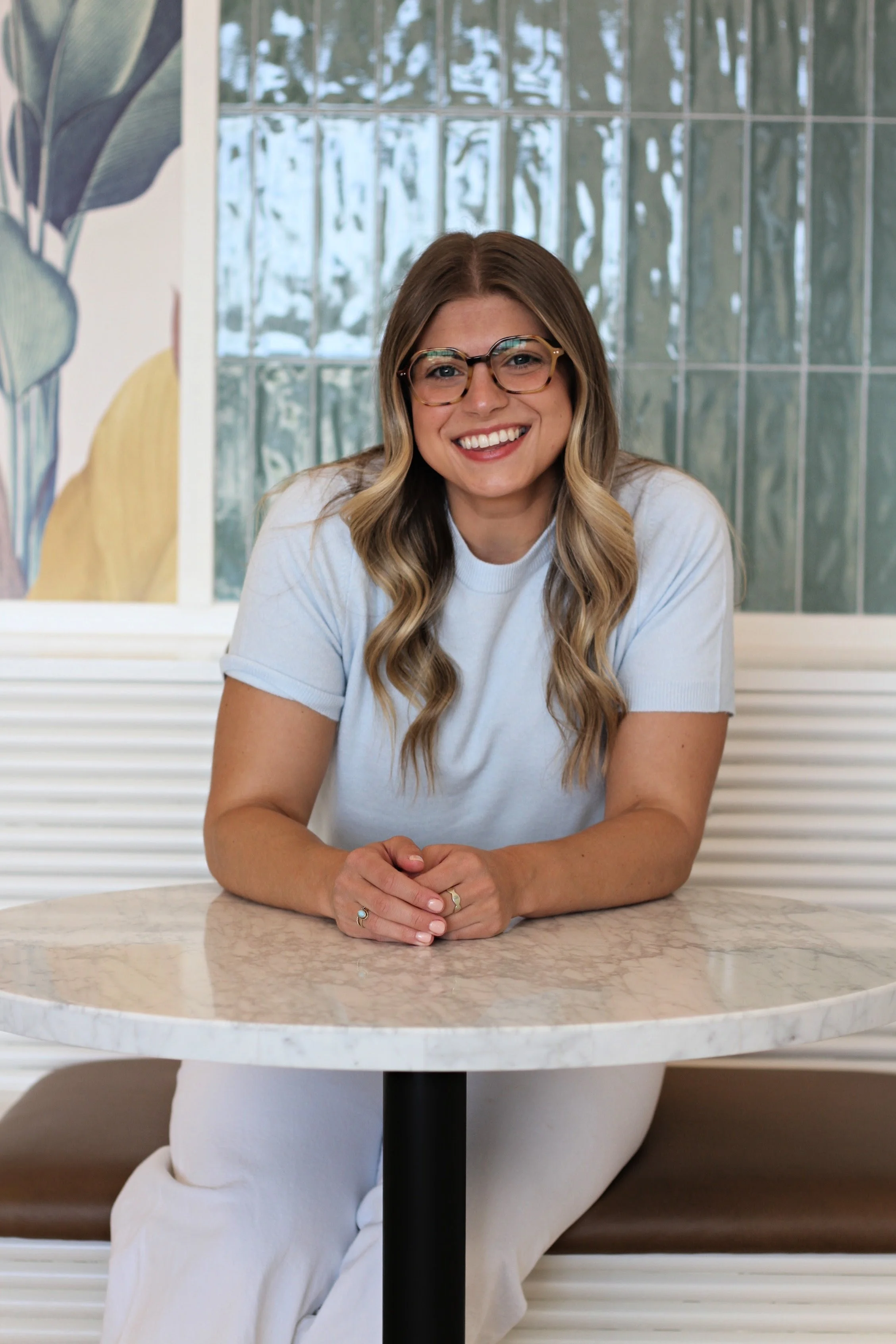 eating disorder female therapist open and welcoming