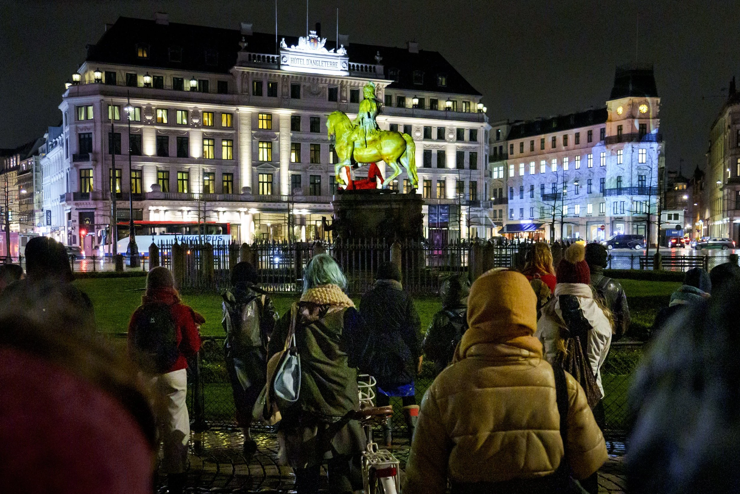 Guided tour as part of Copenhagen Light festival, with projection on the Equestrian Statue of Christian V on Kongens Nytorv, photo Christoffer Askman