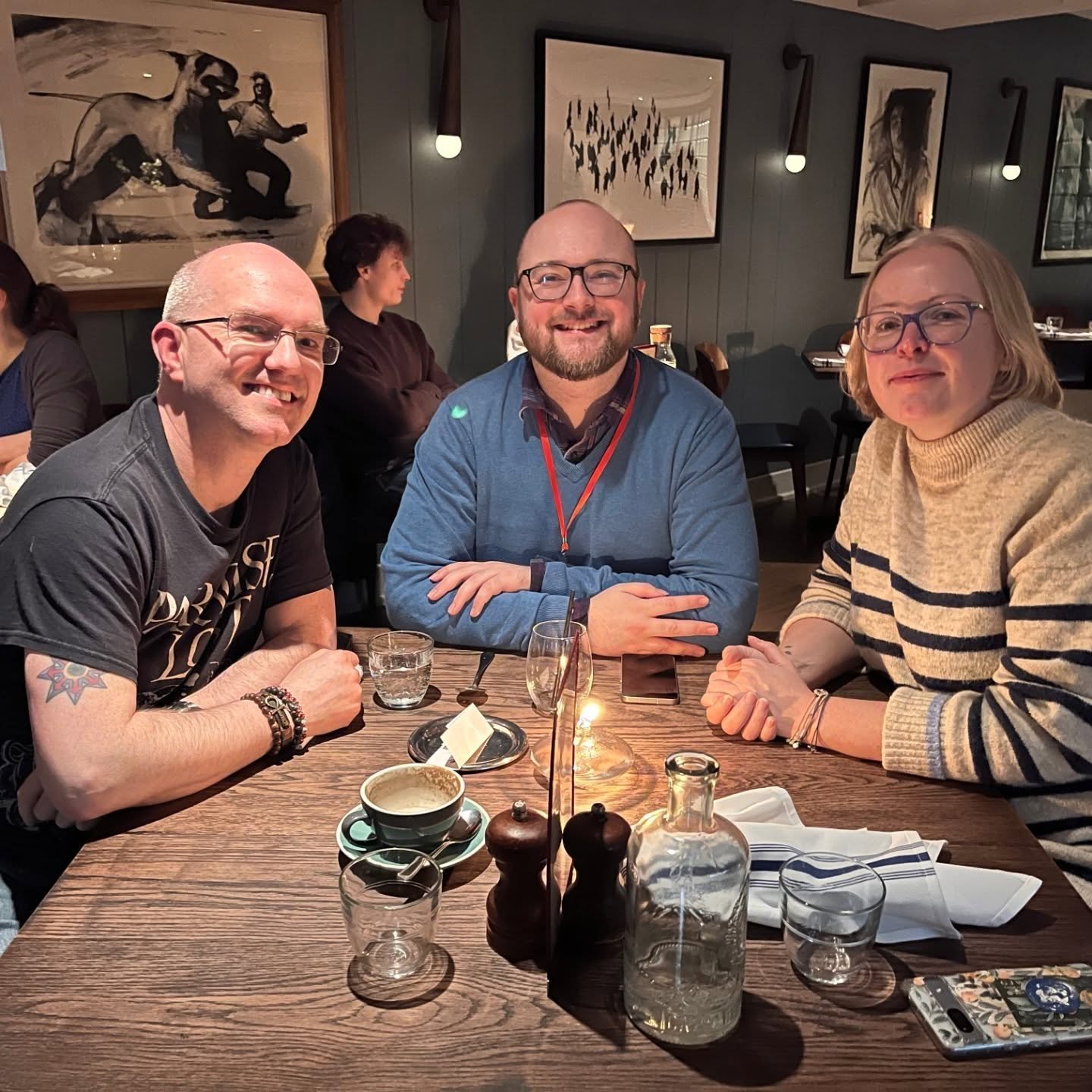 I have had a lovely weekend in Barnes, but it turns out that I didn't take any photos at all of the wonderful speakers at @bloodybarnescrime. I only took photos of puddings, Magic the dog and 'buildings that I think would make a great location for a 