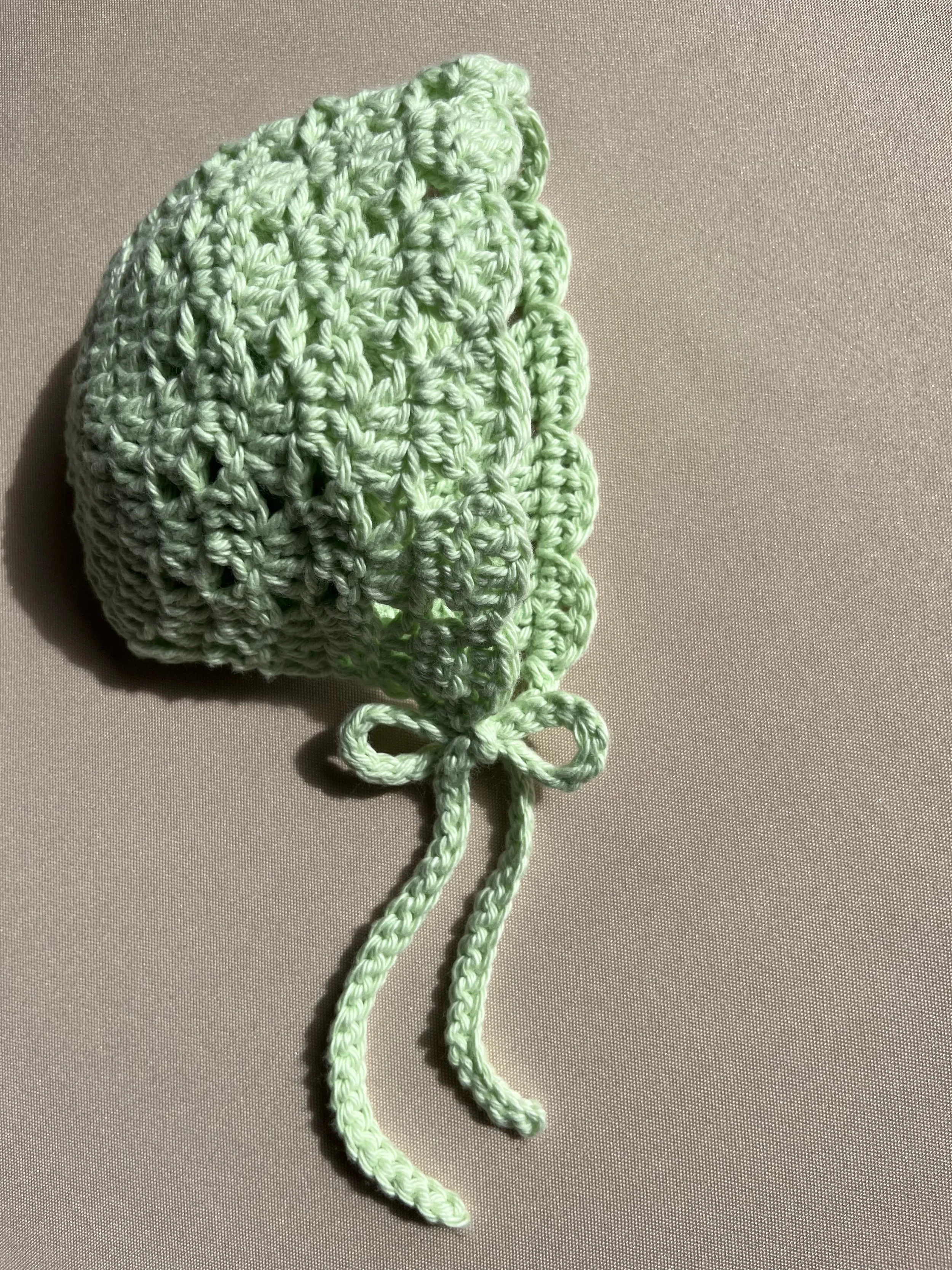 Cotton Bonnet — Celery