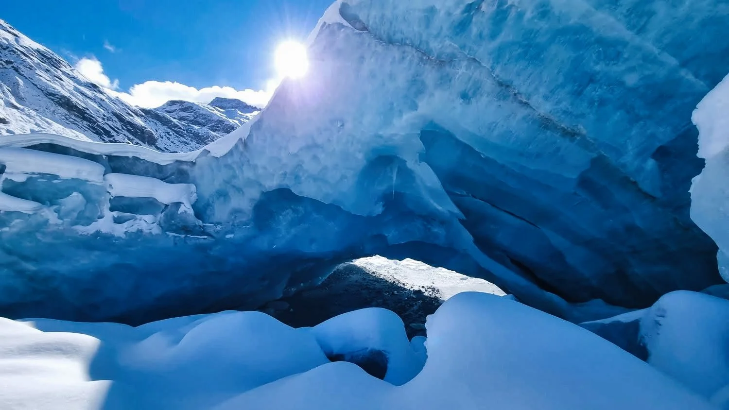 Gletscherlandschaft Schweizer Alpen im Winter