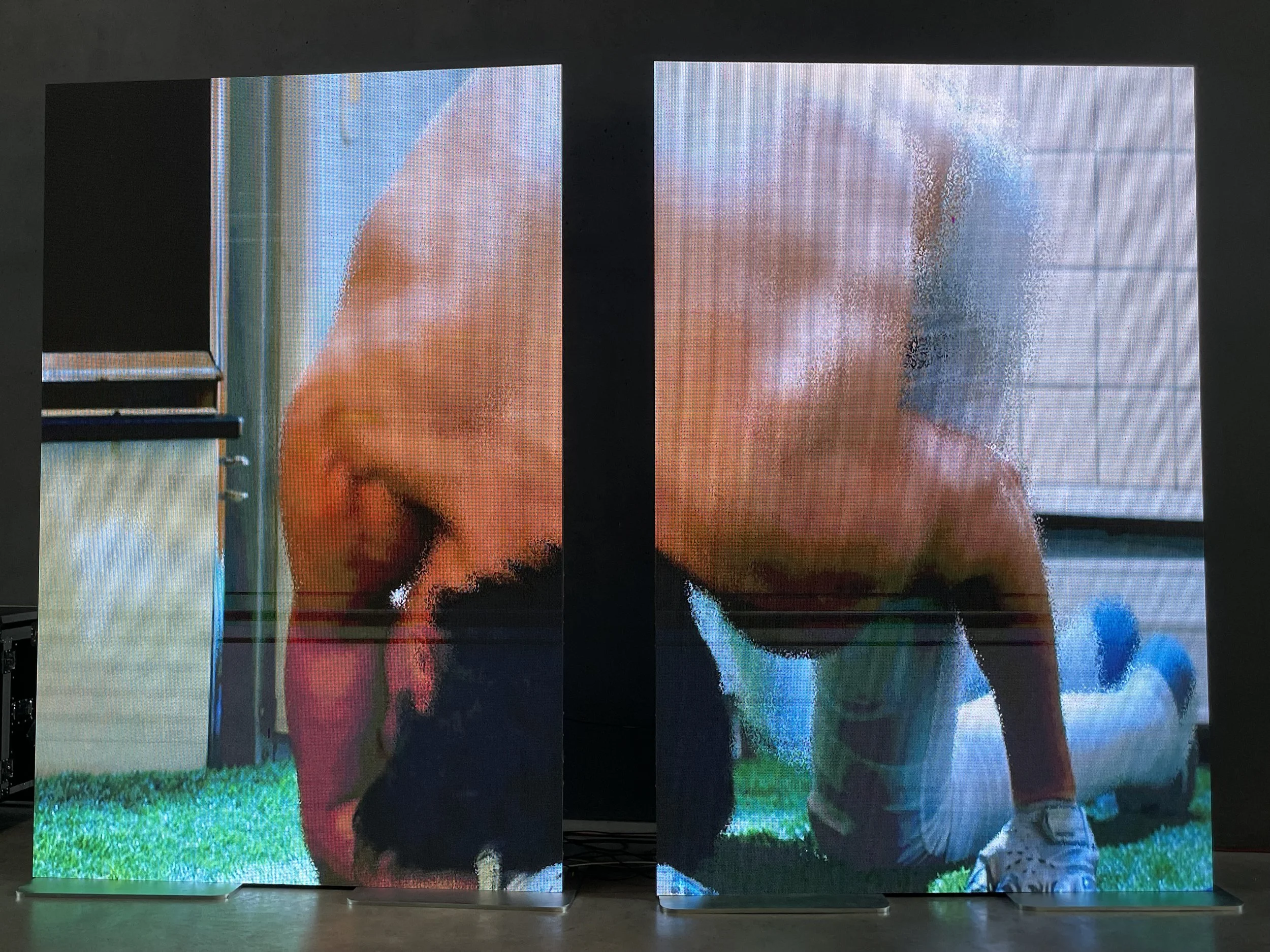 Video installation by Buba Beboshvili - Flux - Bauhaus University