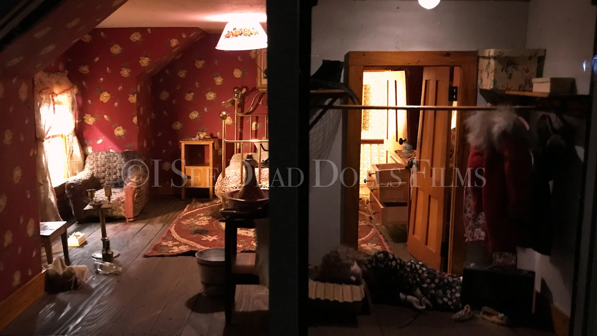 RedBedroom_WM.jpg