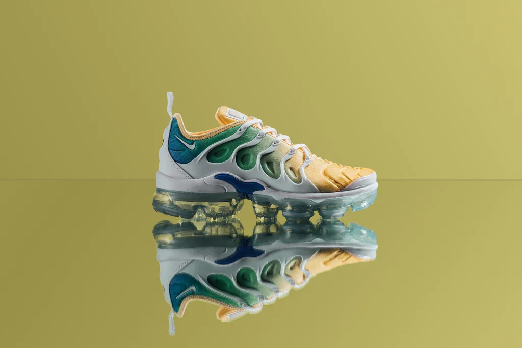 Nike_Women_s_Air_VaporMax_Plus_-_White-White-Light_Menta-Tangerine_Tint_AO4550-100_March_24_2018-2_103b4588-b459-4bd7-99cd-db4a5e5defa8_1024x1024.webp
