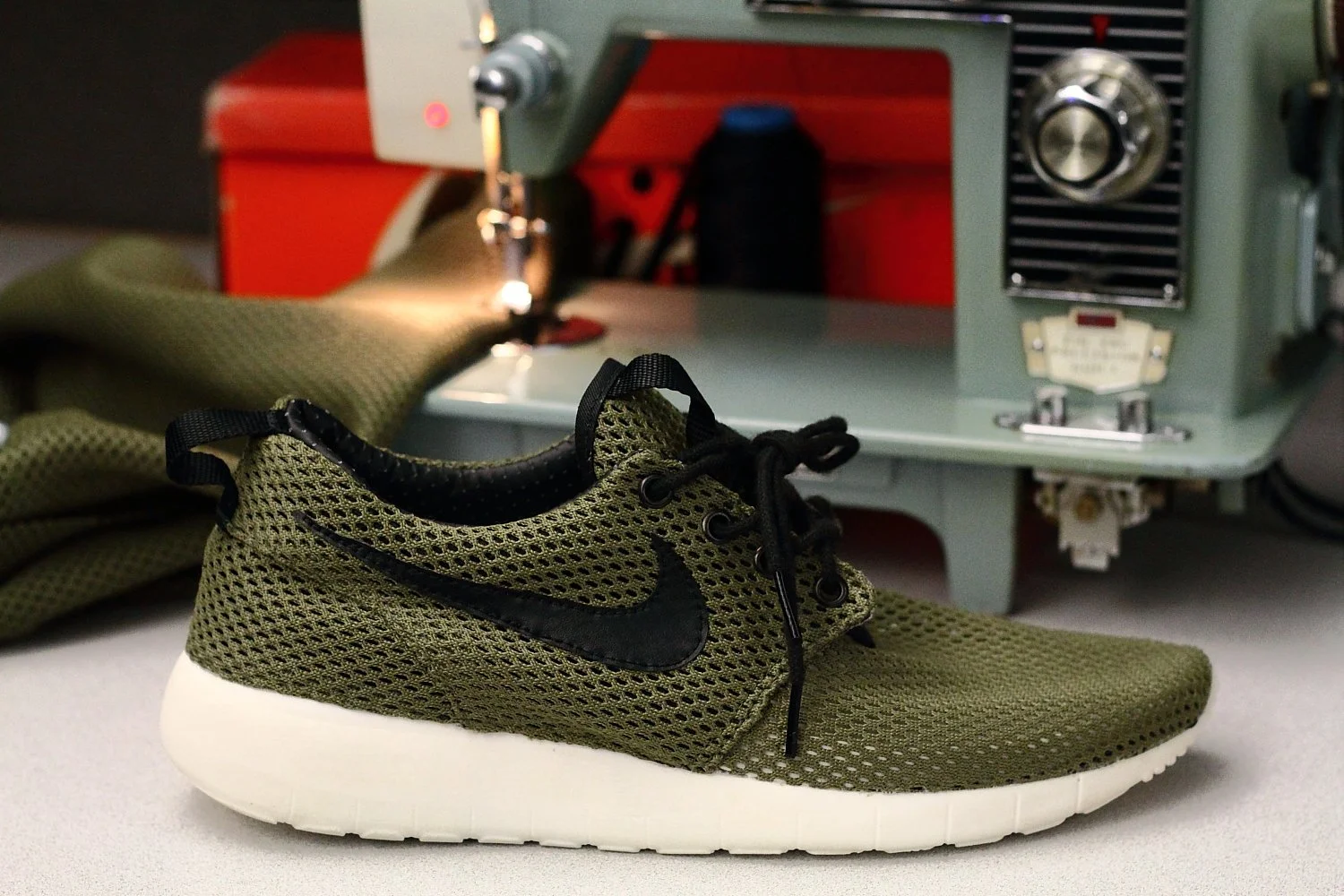 ROSHE2.JPG