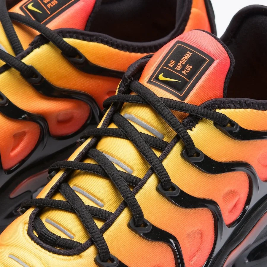 Nike-VaporMax-Plus-Sunset-Black-Total-Orange.jpg