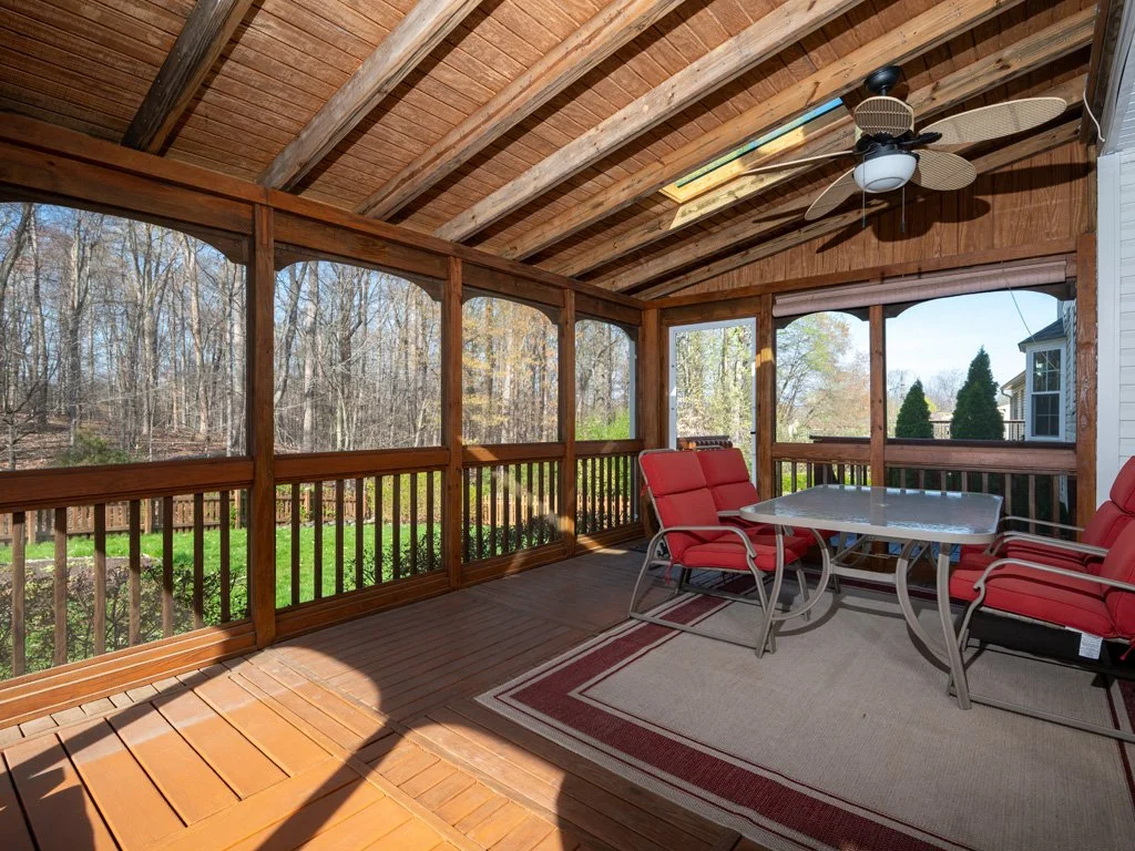 Screen Porch_2.jpg