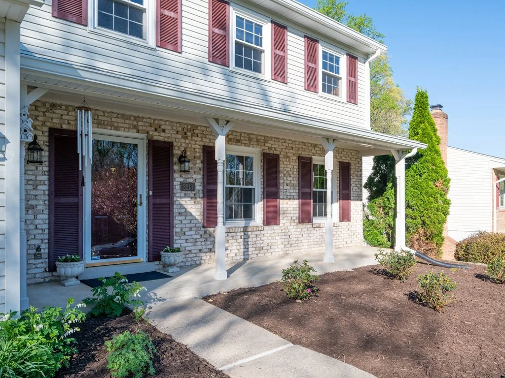 Front_porch_new.jpg