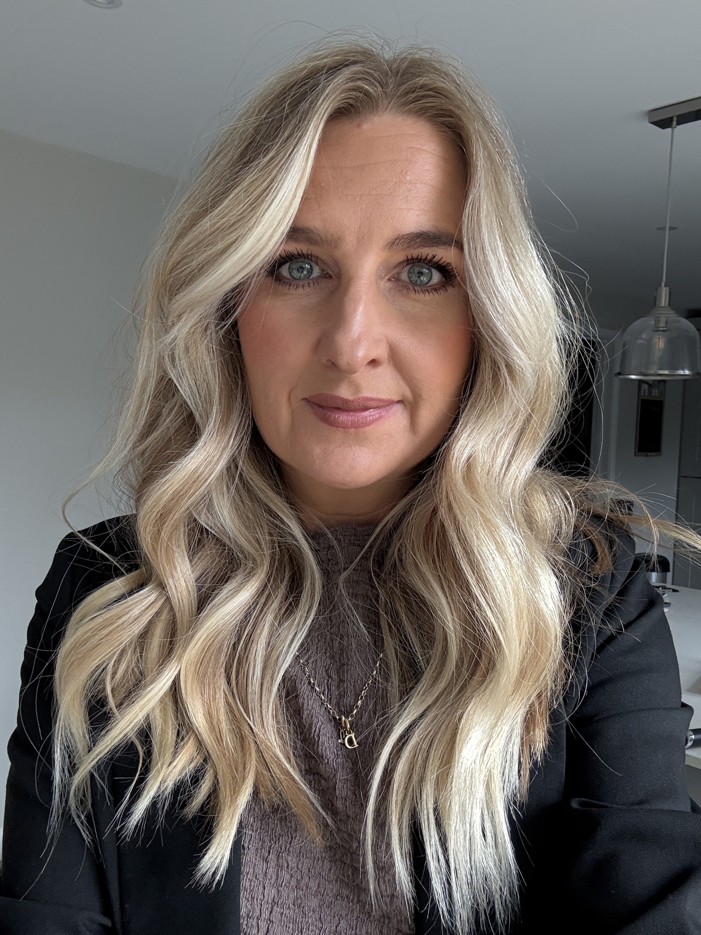 Grey blending hair colour designed to grow out naturally without harsh regrowth in Worcestershire