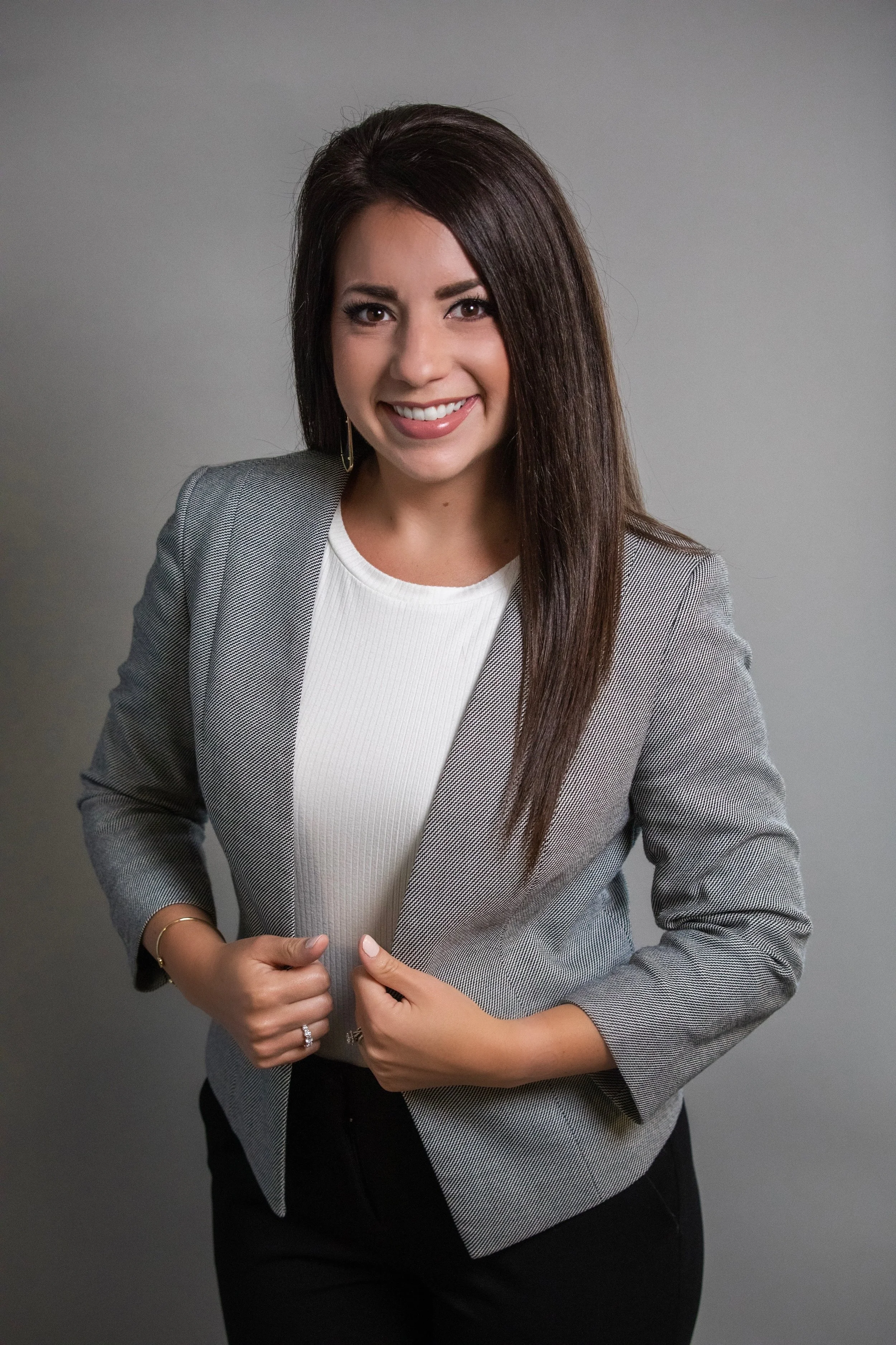 Ashley Harper Headshot Photo