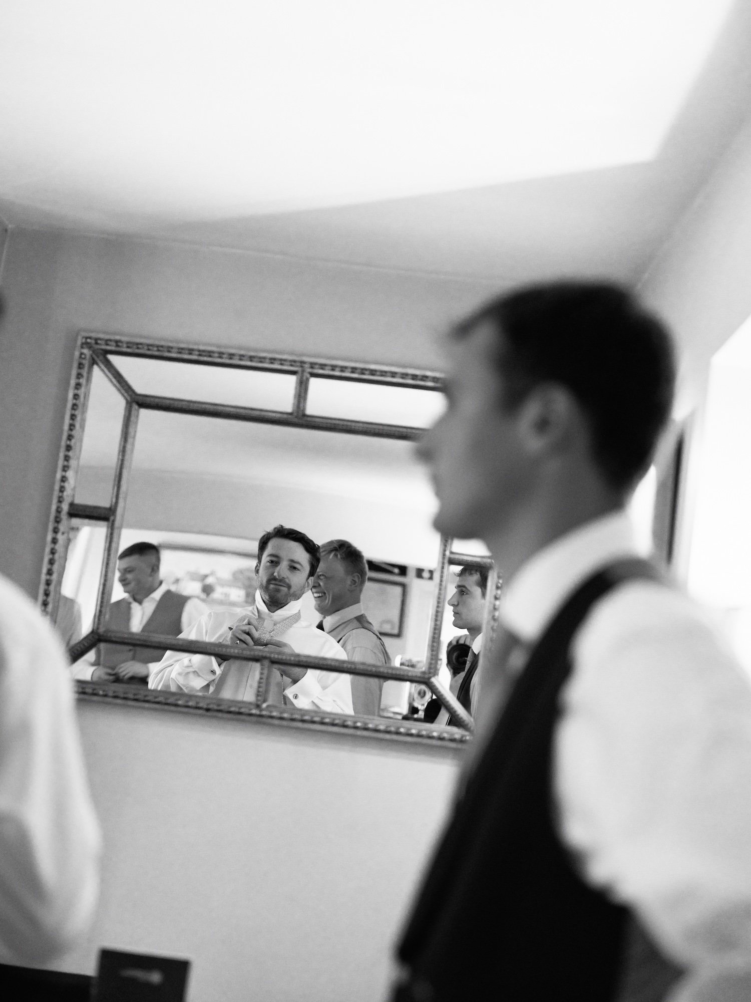 sorci-ledyukova-documentary-wedding-photography-private-estate-Emma&Ned-Wedding-Groom prep-23.jpg