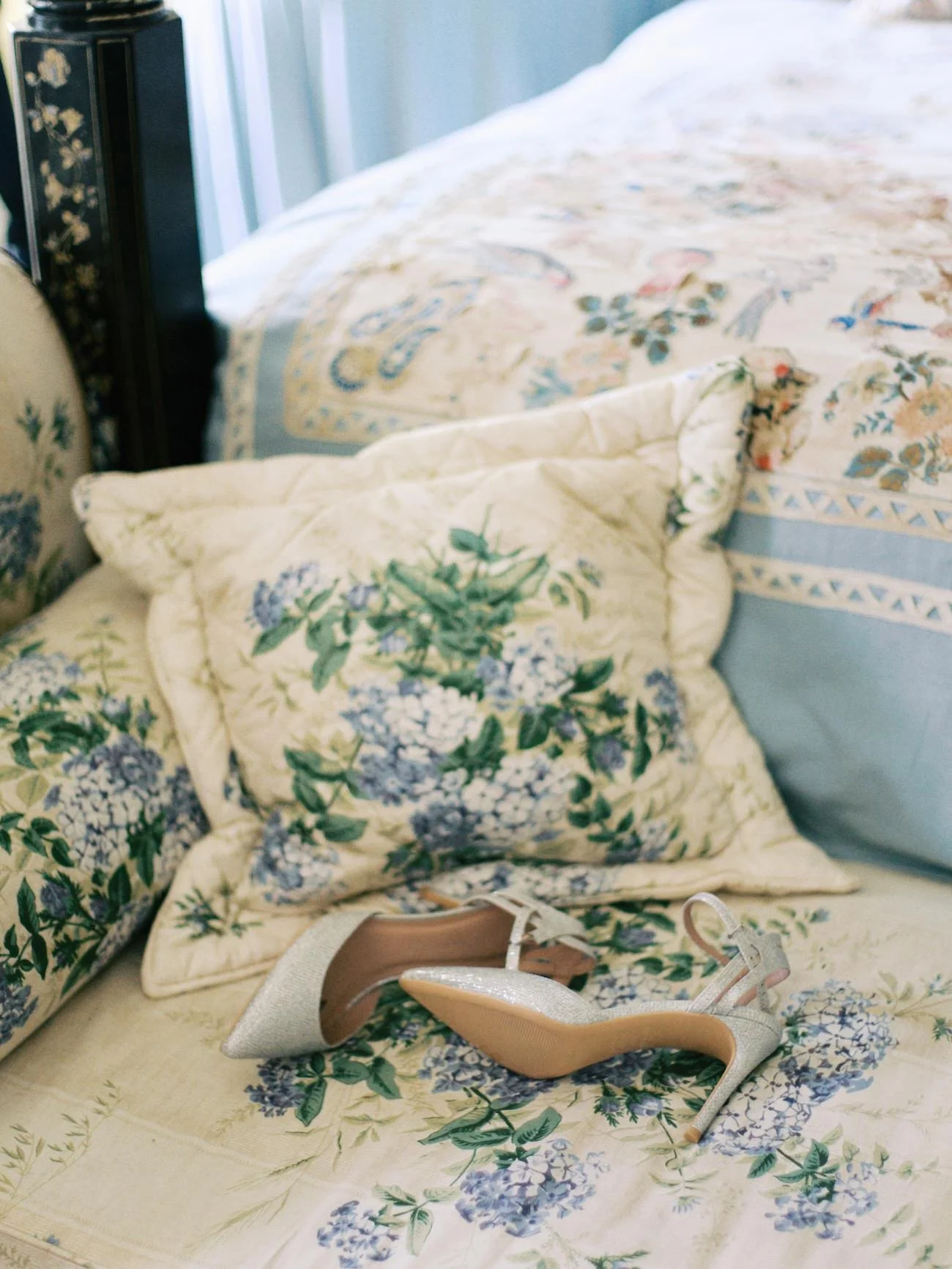 Sorci-Ledyukova-Wedding-Photography-Films-Cornwell-Manor-Wedding-Photography-Tessa&Mack-17.jpg