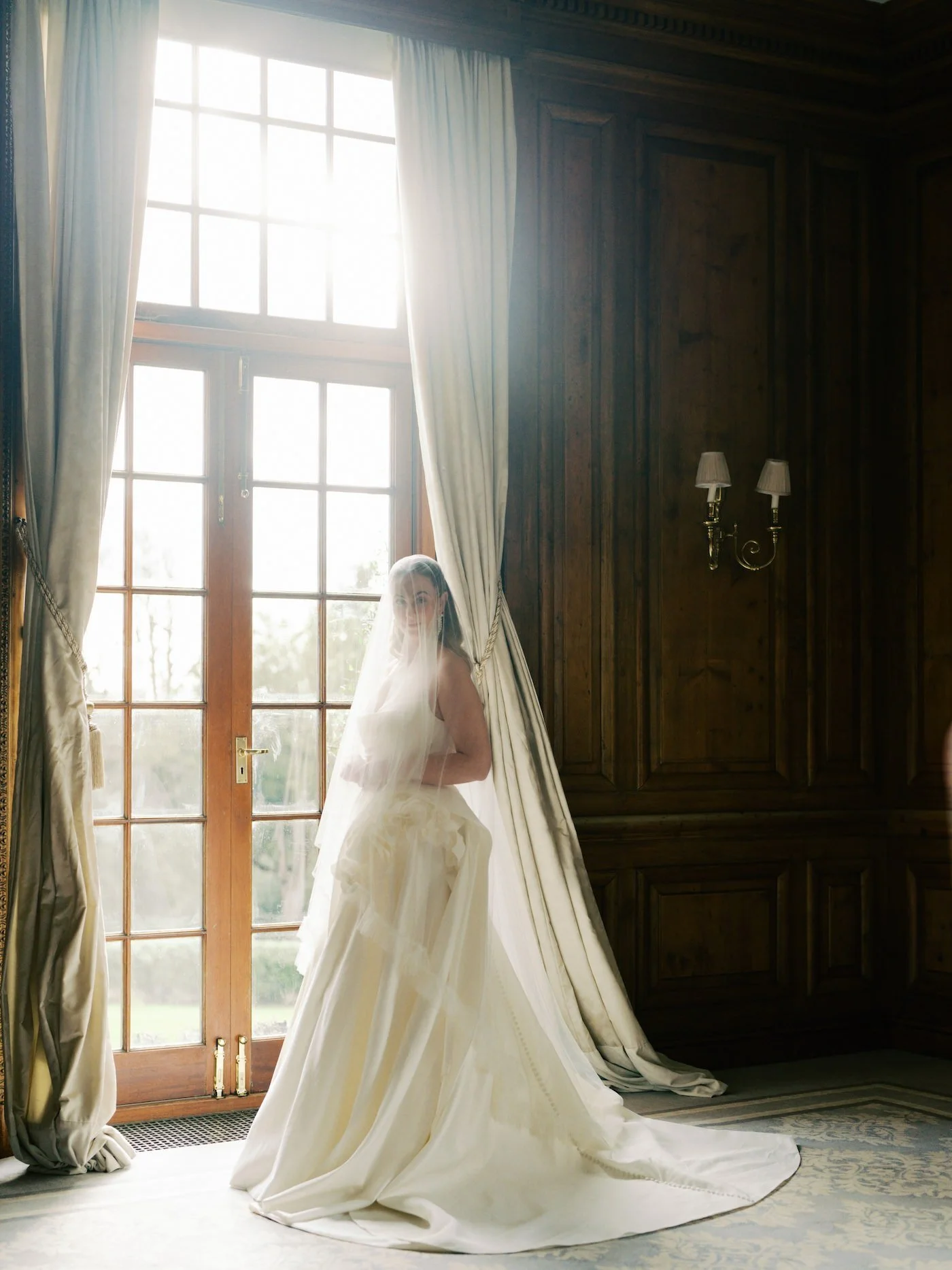 Hedsor-House-Wedding-Editorial-Photography-Buckinghamshire-Sorci-Ledyukova-131.jpg