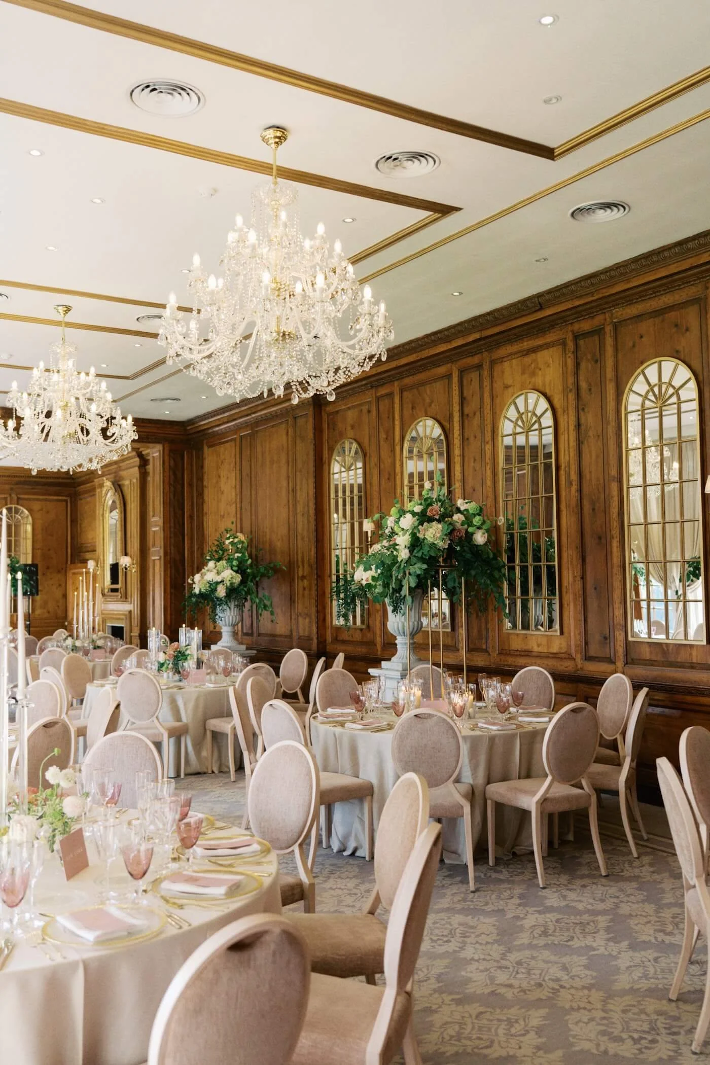 Hedsor-House-Wedding-Editorial-Photography-Buckinghamshire-Wedding-Sorci-Ledyukova-98.jpg