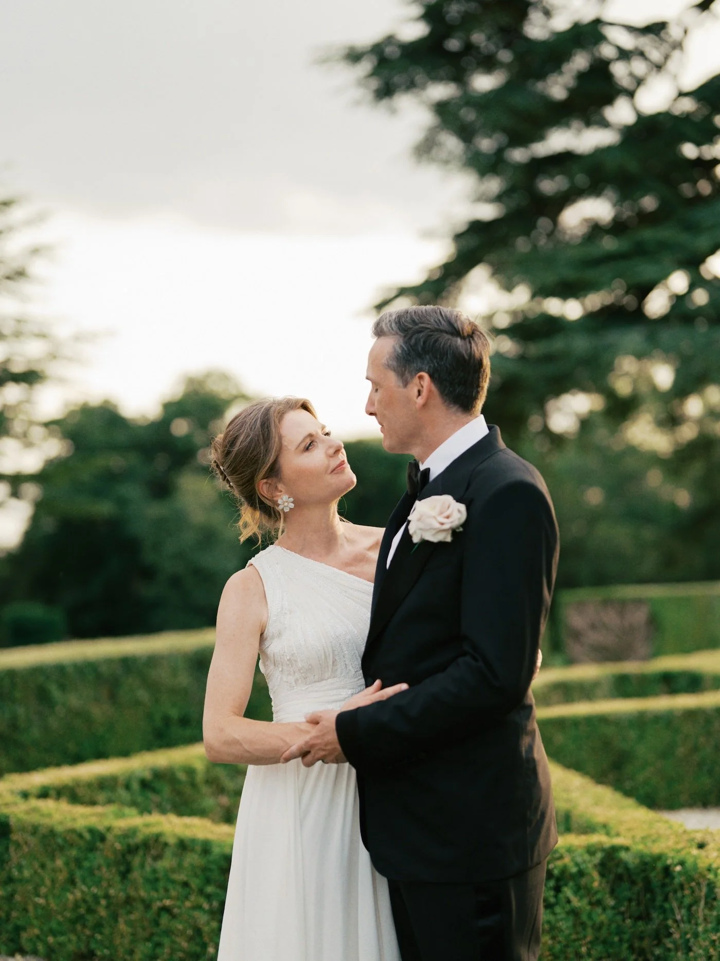 Hedsor-House-Wedding-Editorial-Photography-Buckinghamshire-Wedding-Sorci-Ledyukova-152.jpg