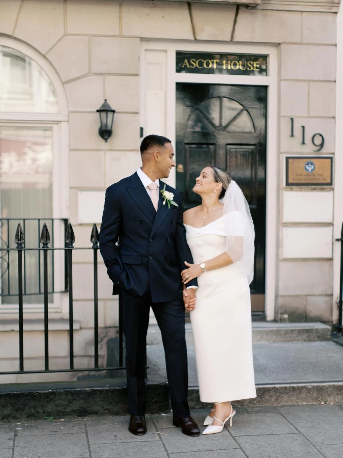 Intimate London Weddings : A Story-Led Approach to Smaller Celebrations