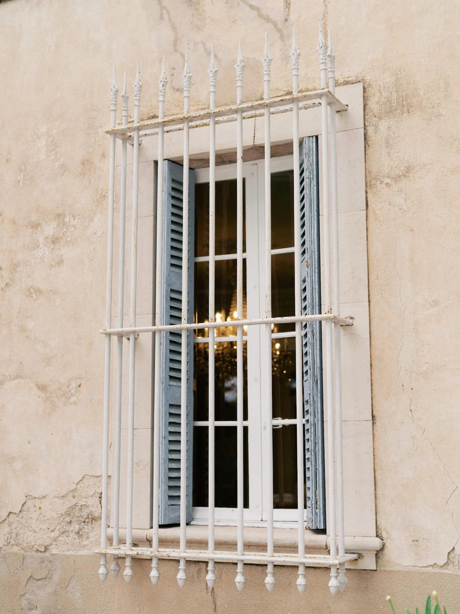 Sorci-Ledyukova-Château-Robernier-France-Destination-Wedding-Photographer-1.jpg