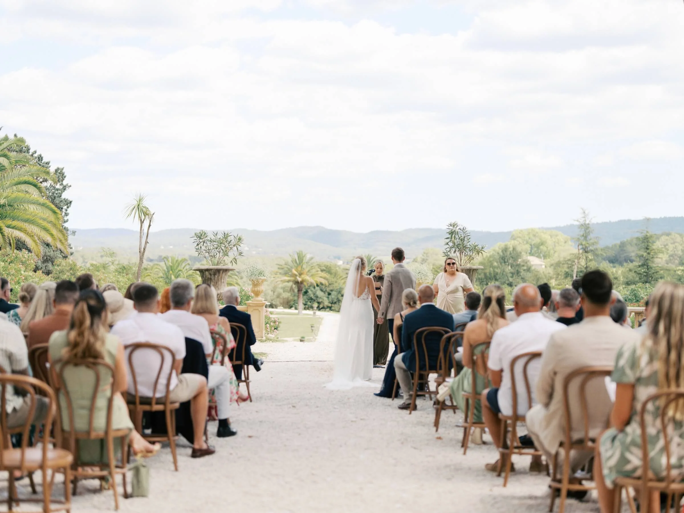 Sorci-Ledyukova-Château-Robernier-France-Destination-Wedding-Photographer-17.jpg