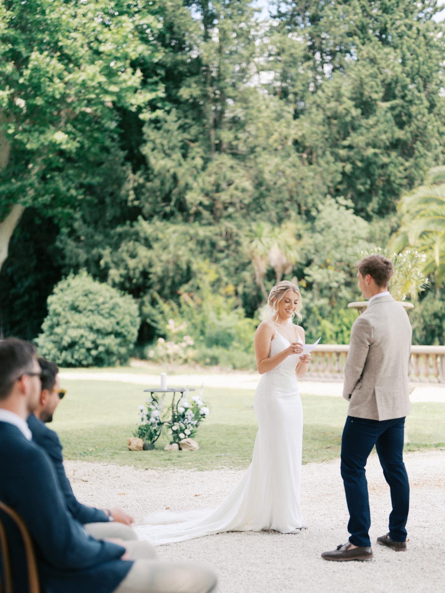 Sorci-Ledyukova-Château-Robernier-France-Destination-Wedding-Photographer-19.jpg