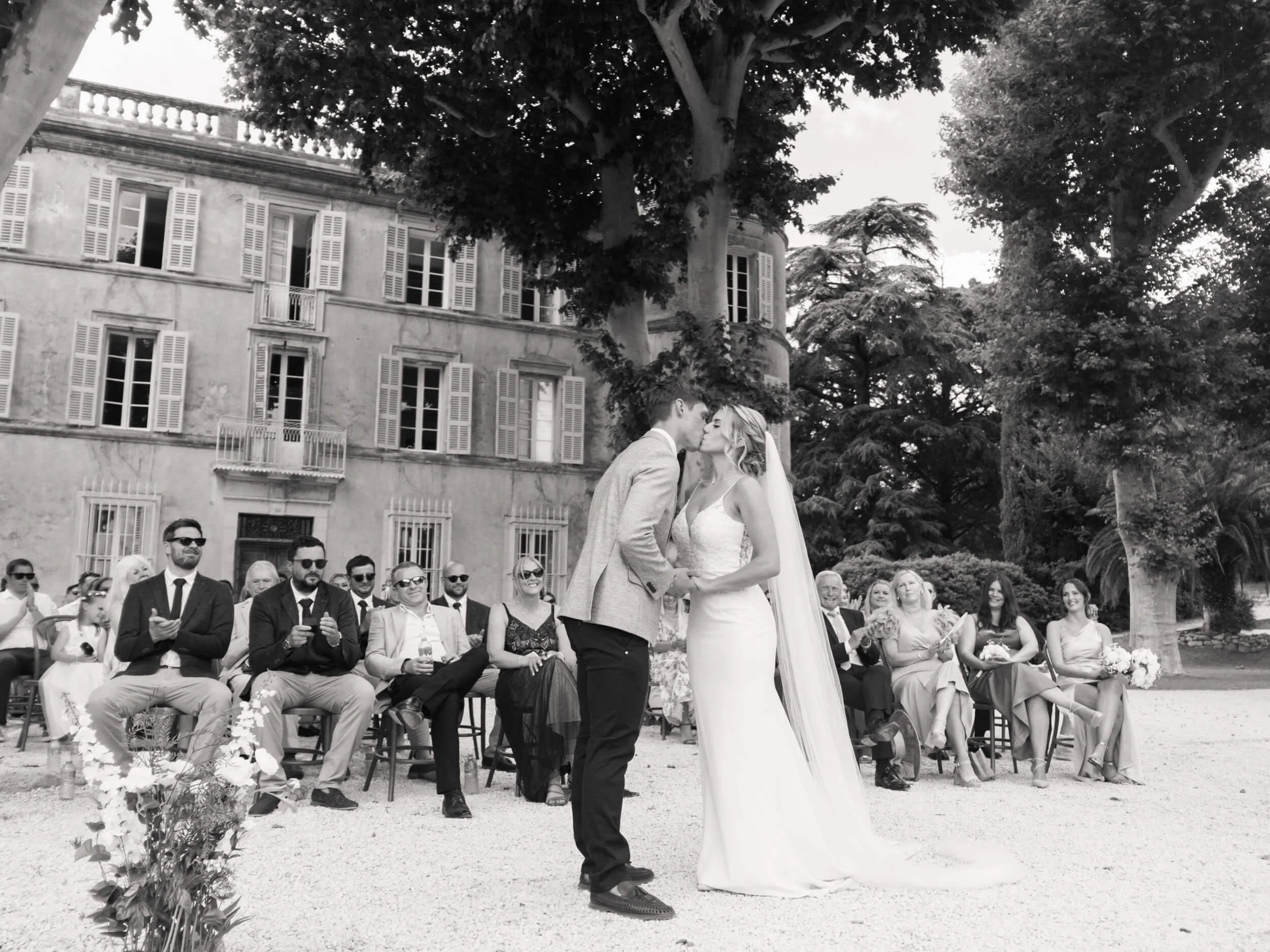 Sorci-Ledyukova-Château-Robernier-France-Destination-Wedding-Photographer-24.jpg
