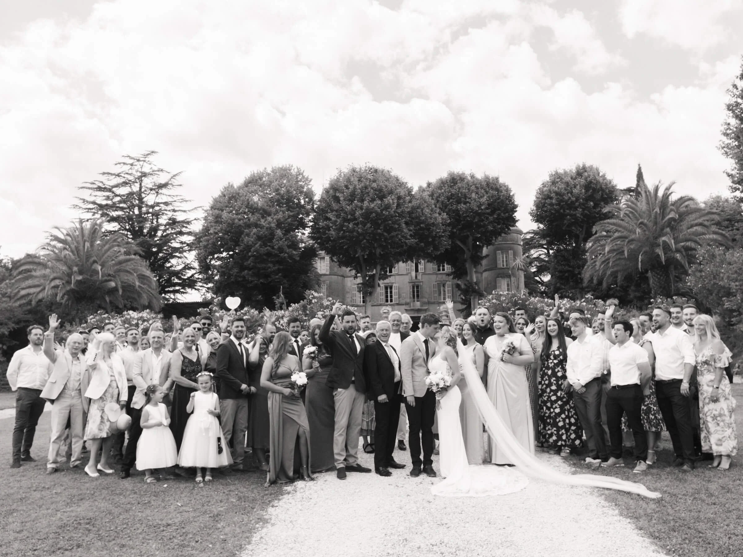 Sorci-Ledyukova-Château-Robernier-France-Destination-Wedding-Photographer-27.jpg