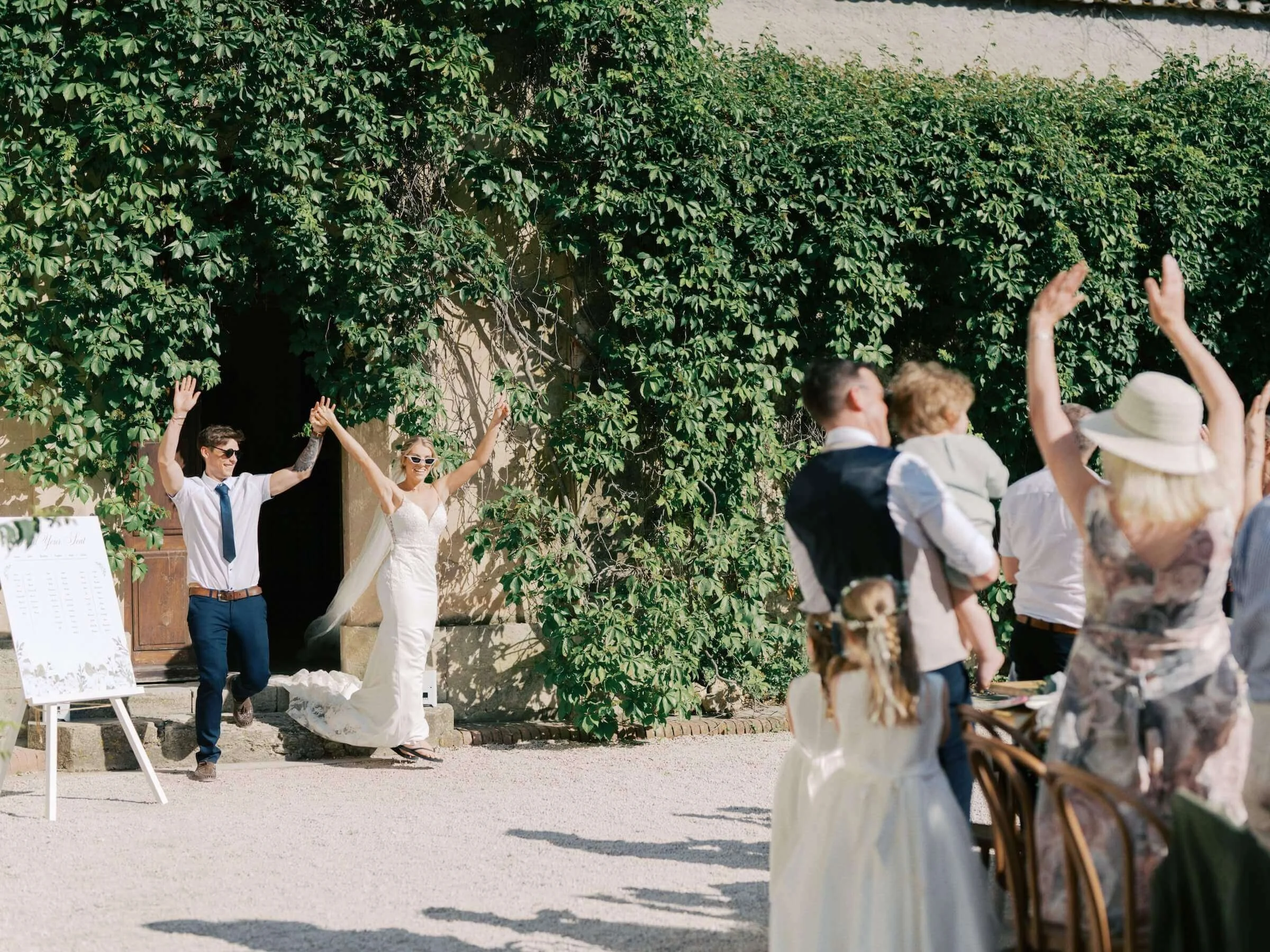 Sorci-Ledyukova-Château-Robernier-France-Destination-Wedding-Photographer-45.jpg