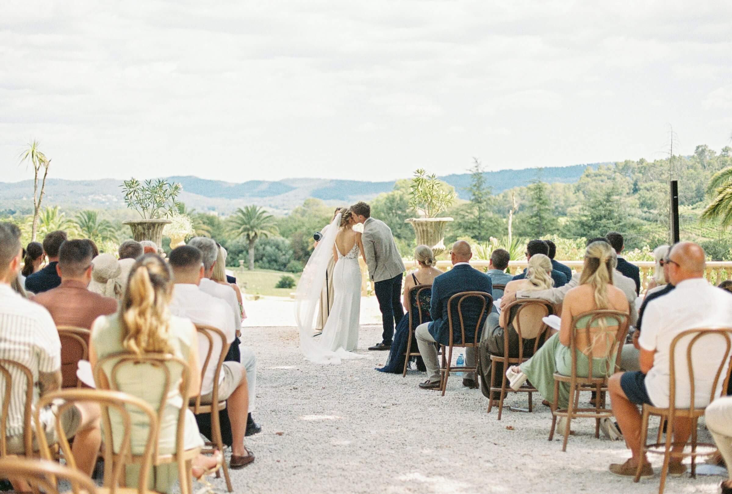 Sorci-Ledyukova-Château-Robernier-France-Destination-Wedding-Photographer-70.jpg
