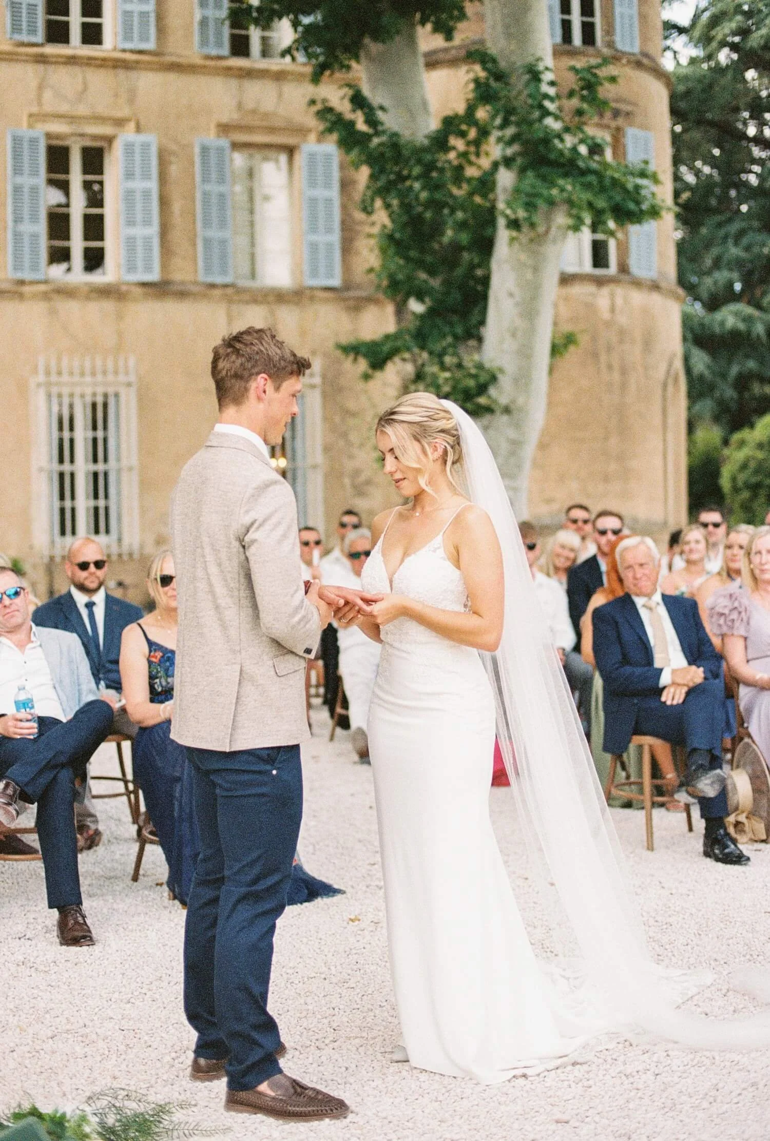 Sorci-Ledyukova-Château-Robernier-France-Destination-Wedding-Photographer-73.jpg