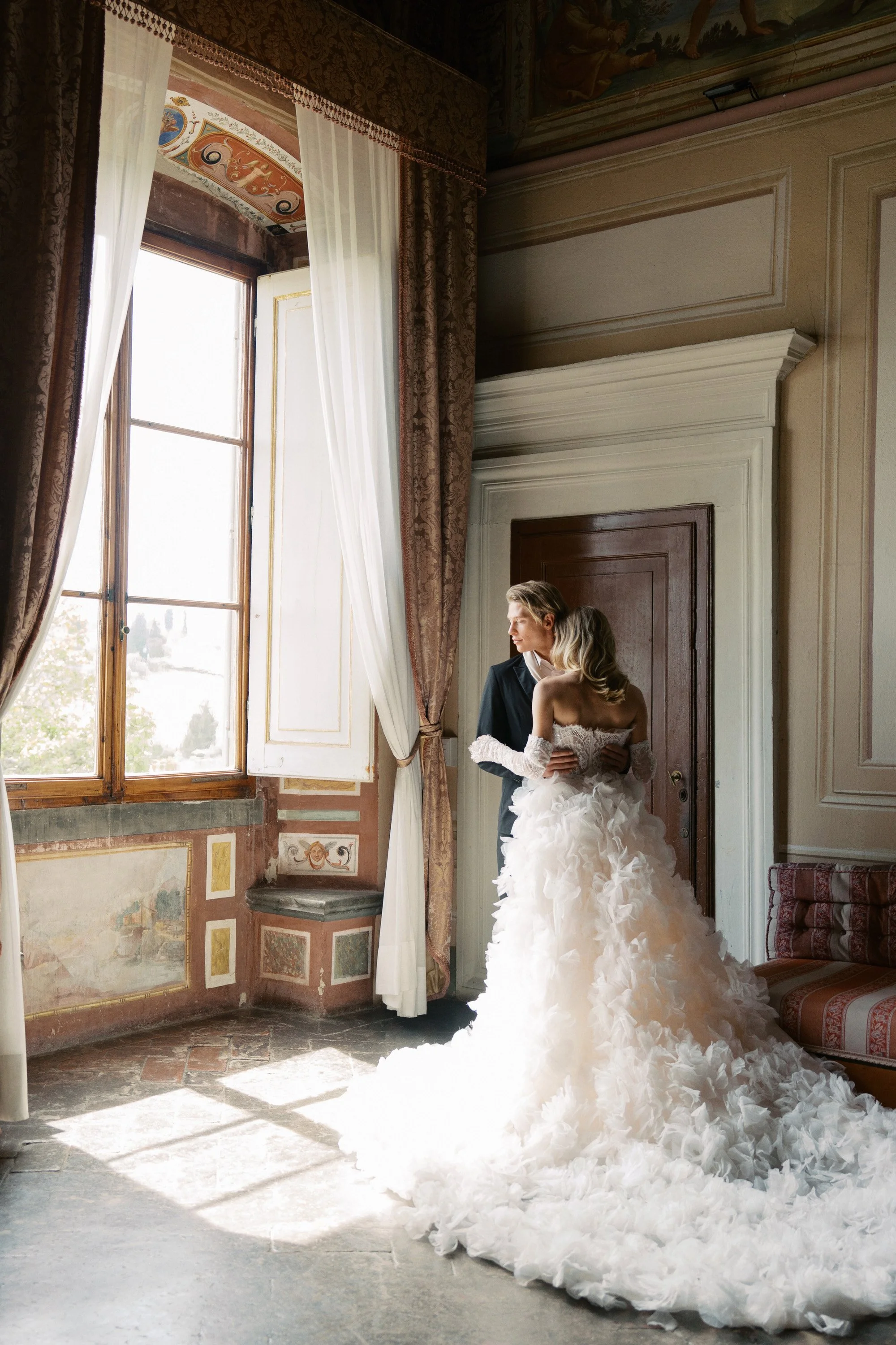 Sorci-Ledyukova-tuscany-italy-wedding-photographer-villa-corsini-10.jpg