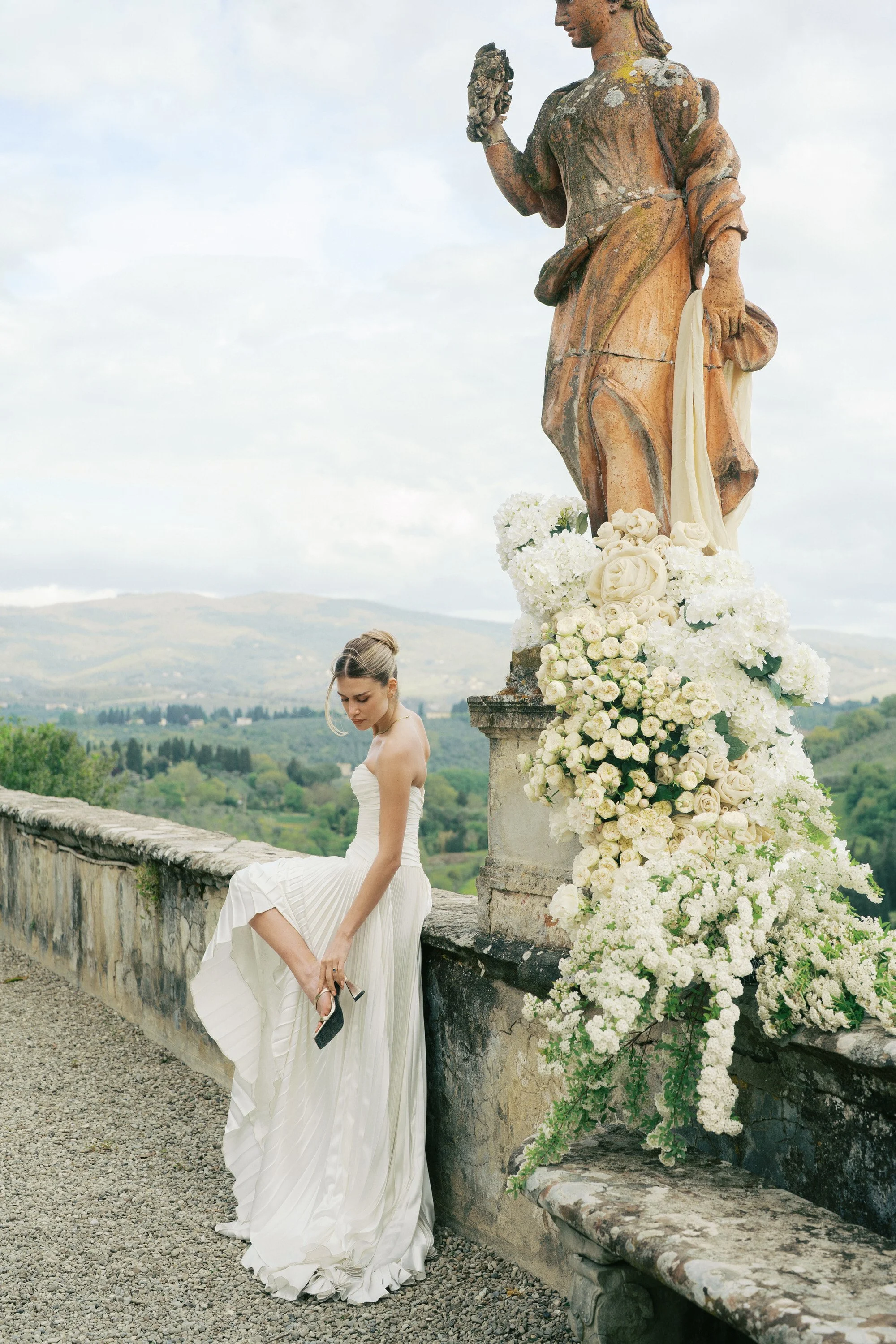 Sorci-Ledyukova-tuscany-italy-wedding-photographer-villa-corsini-36.jpg