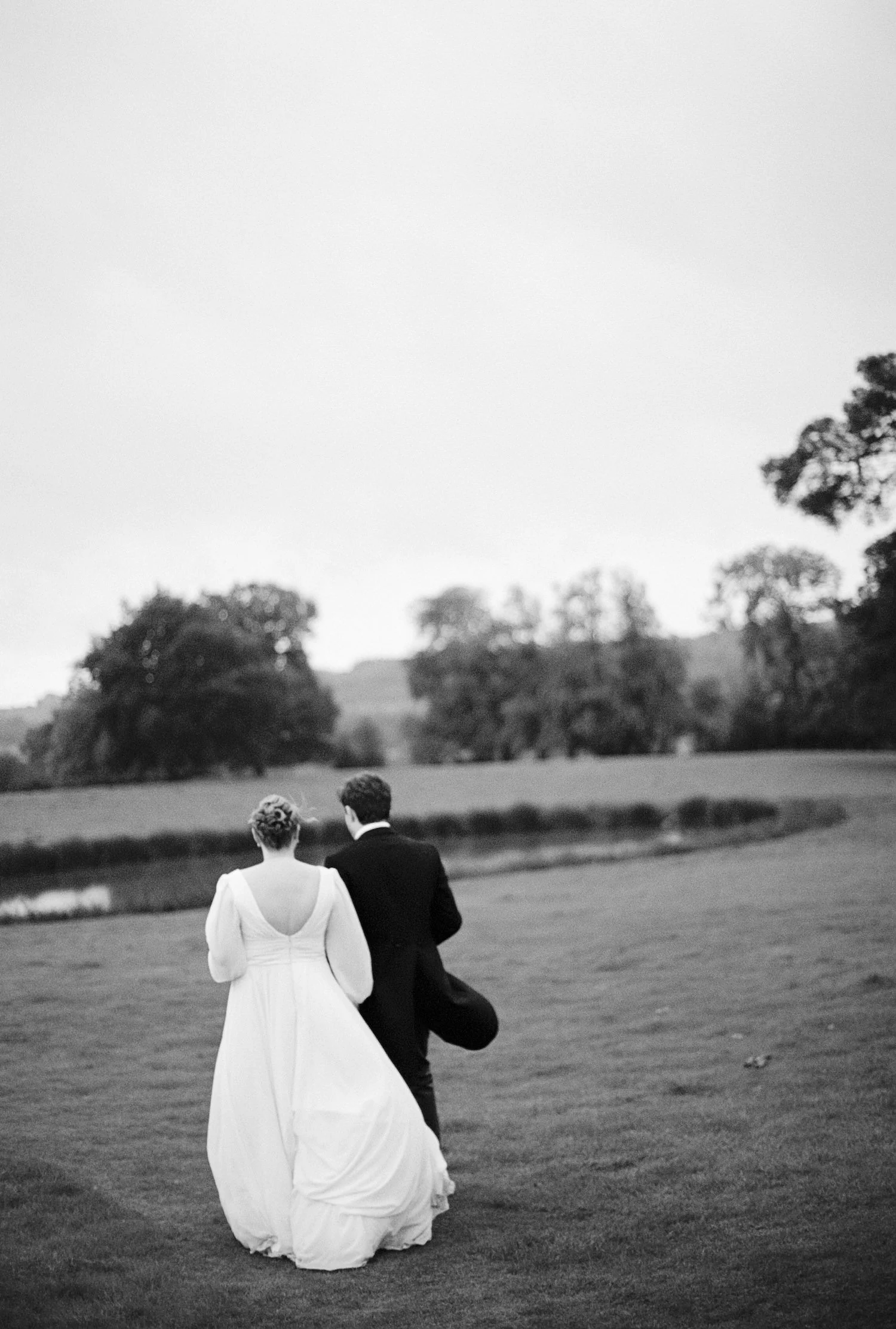 sorci-ledyukova-documentary-wedding-photography-private-estate-Emma&Ned--Film Photography-34.jpg